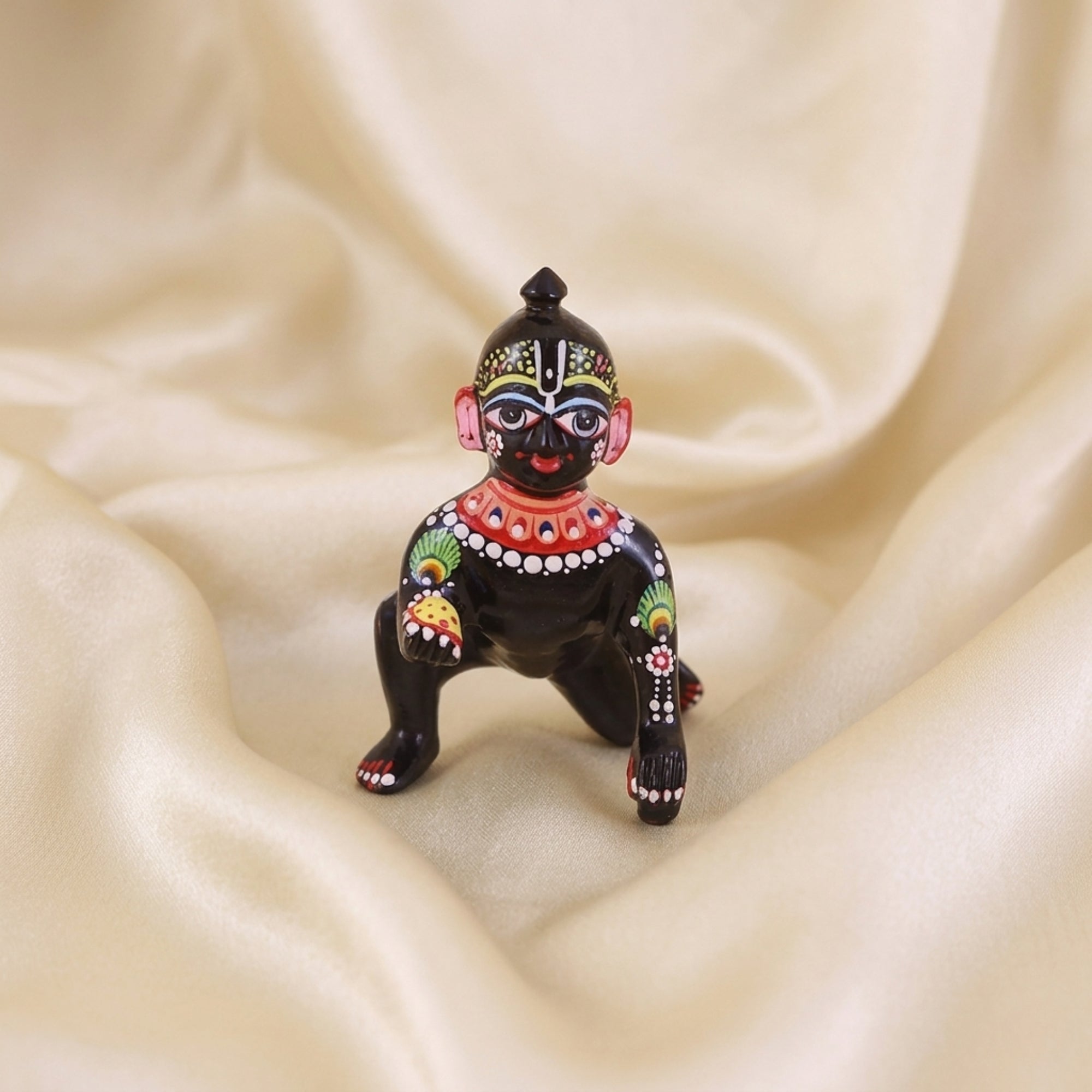 Size and height dimensions of the hand-painted black Laddu Gopal brass idol