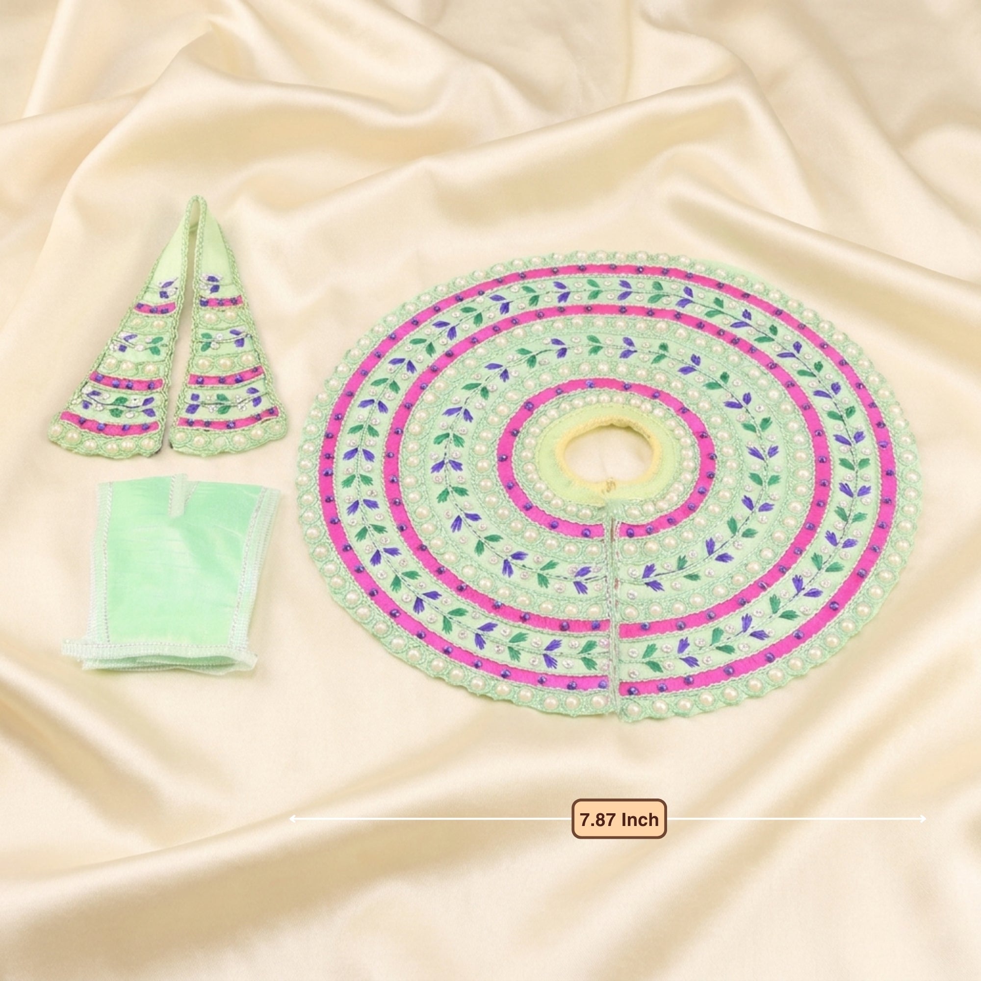 3 No. size reference display for the green Laddu Gopal dress poshak