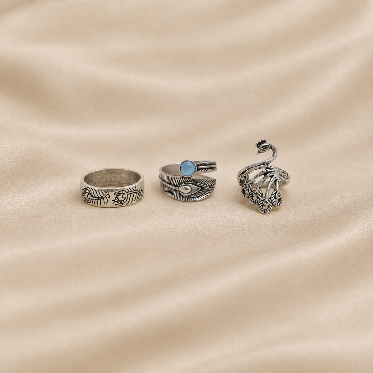 Set of 3 oxidised metal imitation rings with traditional-inspired designs